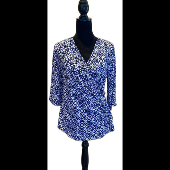 Cato Blouse Size Medium Faux Wrap + Stretch Bell 3/4 Sleeve V Neck Flattering On - Picture 2 of 12